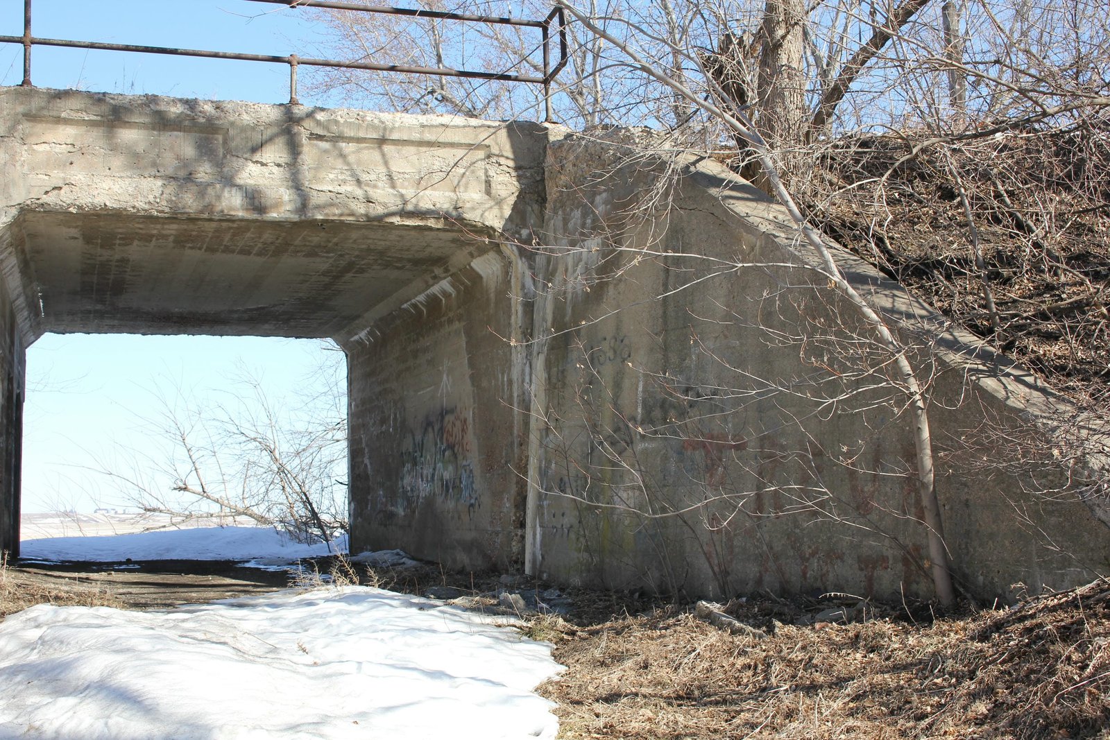 East abutment